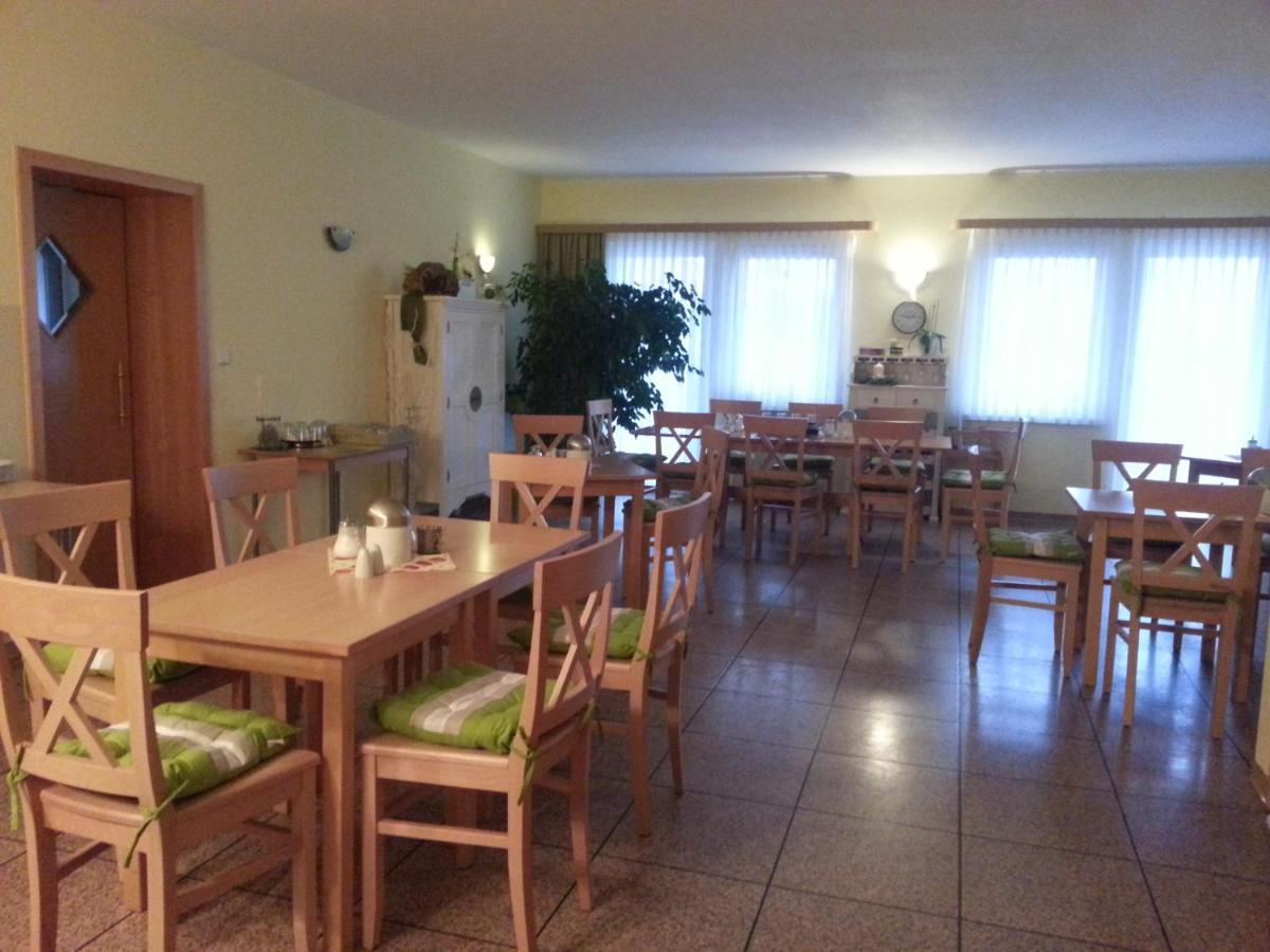 Zur Linde Hotel Ostrau  Kültér fotó